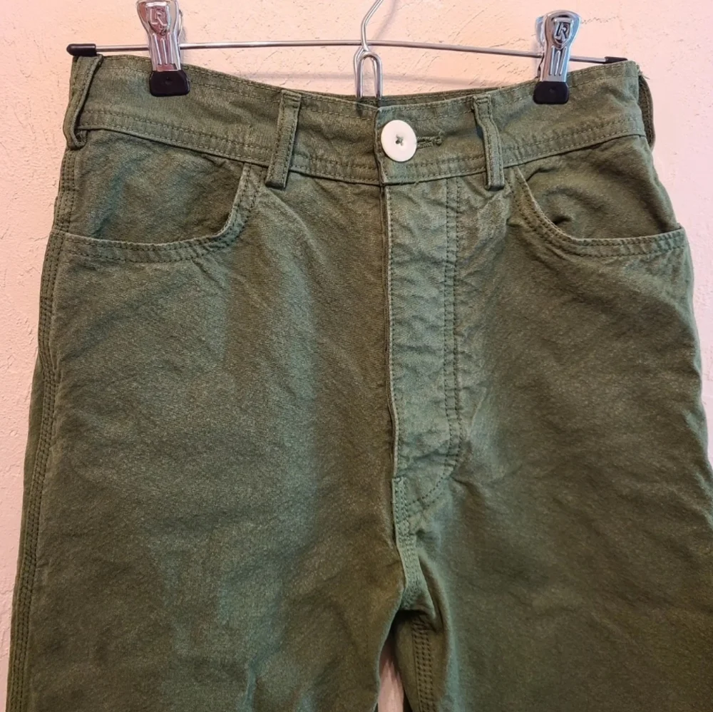 ❌️SOLD❌️ Jesse Kamm Handy Pants in Olive 2 - Picture 5 of 8